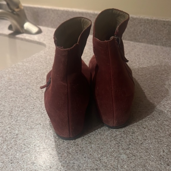 Maroon boots - Picture 4 of 5